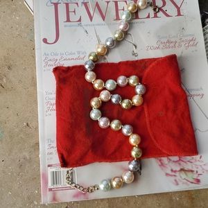 2009 special edition inaugural faux pearl choker w certificate of auth. RARE